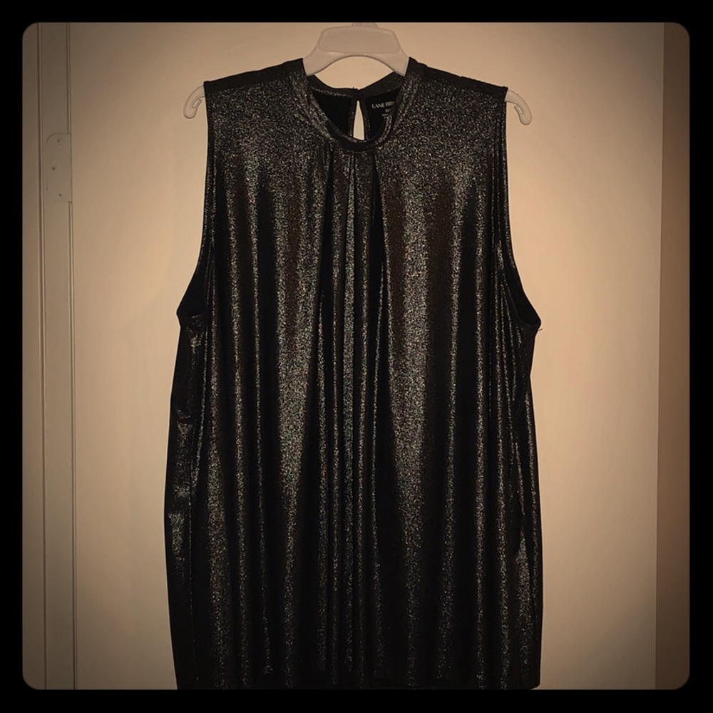 Shiny metallic & flowy high neck top 🥳🤩